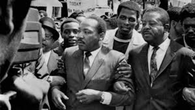 King leads a march of in Memphis Tn