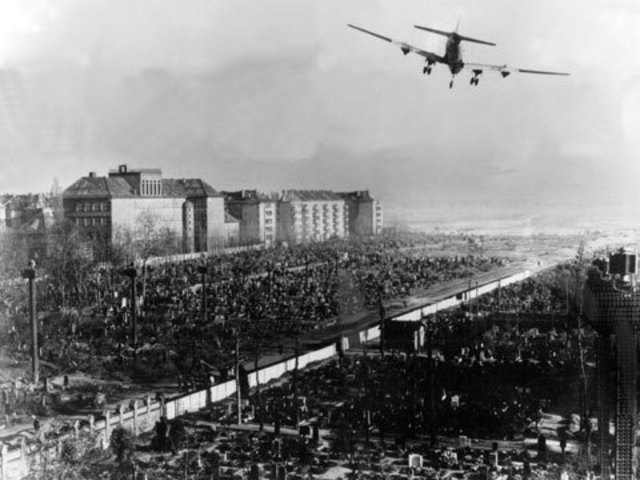 Inicio del bloqueo de Berlín