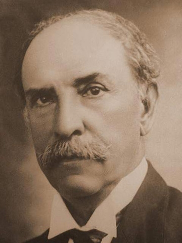 Ricardo Oreamuno electo presidente