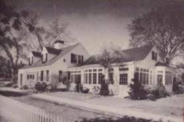 Toll house burns down