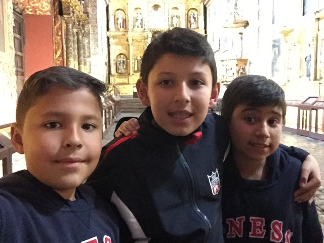 COMPARTIENDO CON MIS AMIGOS