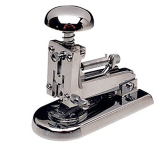 Material de oficina, grapadora