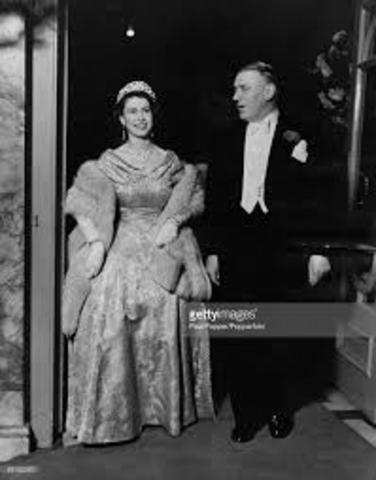 El debut publico de la reina Elizabeth 2