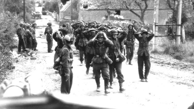 Japón se rinde a EE.UU.