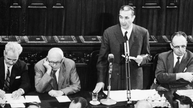 La lunga marcia verso la democrazia