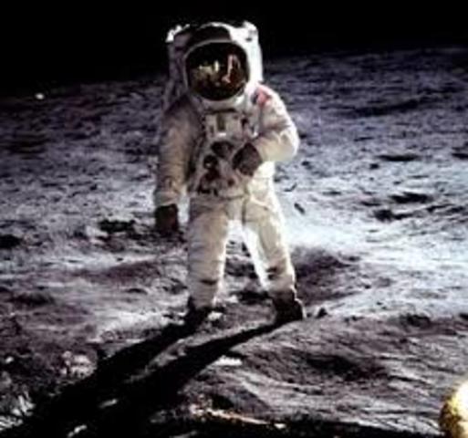 Aterrizaje de la nave Apollo XI en la luna