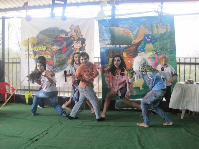 Baile de zombies de la unicornia mayor