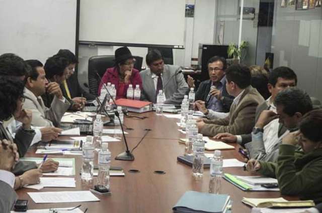 Decreto 2011 de 1976