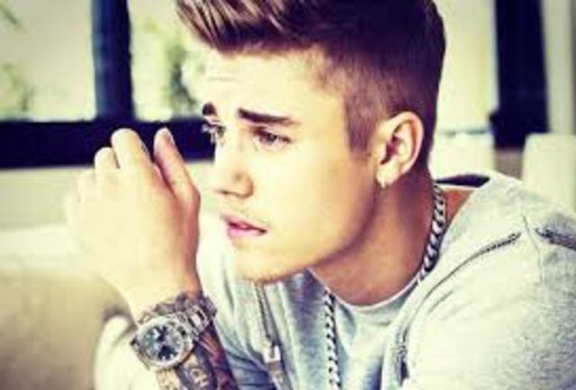 JUSTIN BIEBER