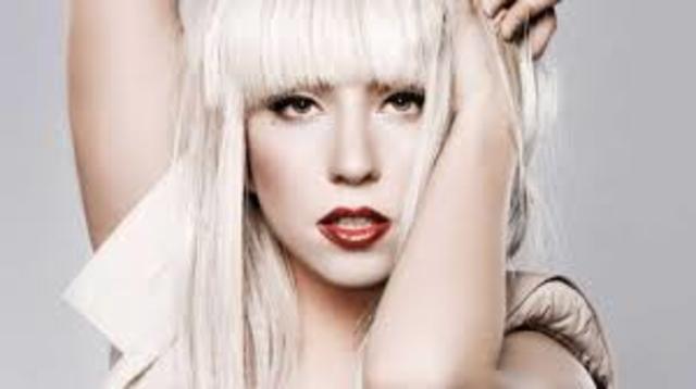 LADY GAGA