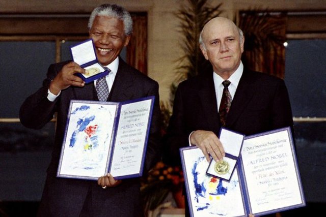 Mandela receives Nobel Prize