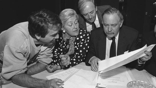 Parti Québécois Returns to Power