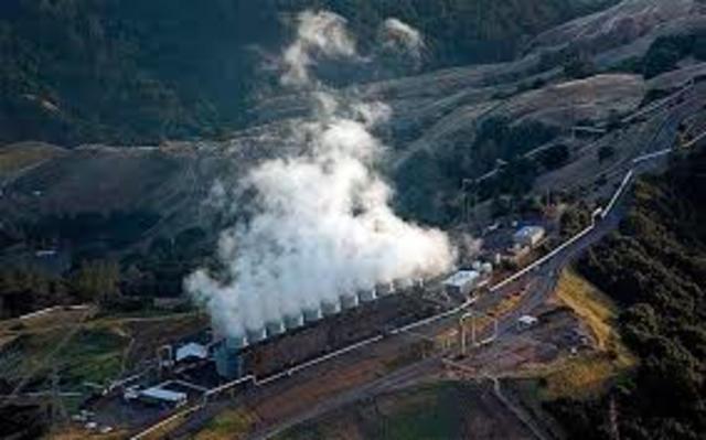First Commercial Scale Geothermal Electric Plants in the US Built in California