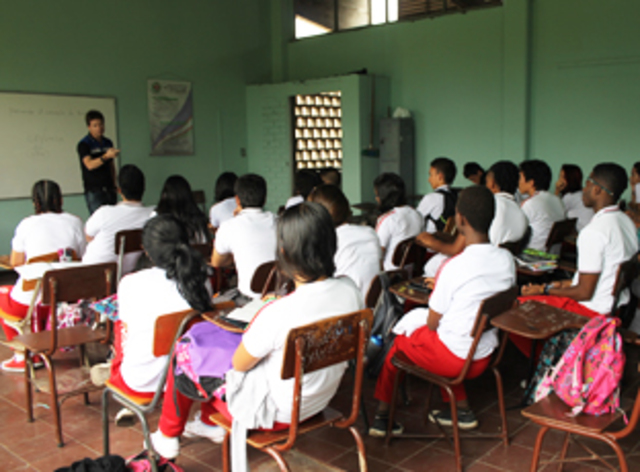 Ampliación Cobertura Educativa 1975 - 1990