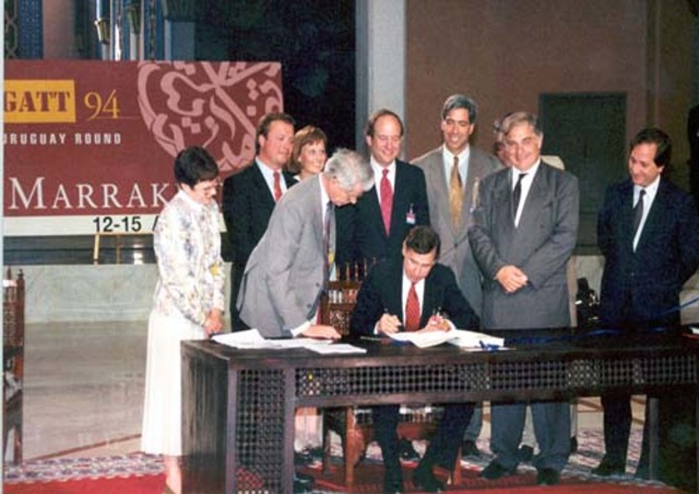 Firma del acta final de la Ronda