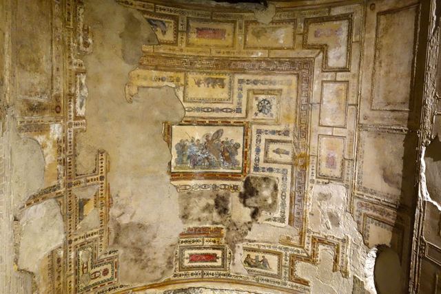 Nero builds Domus Aurea