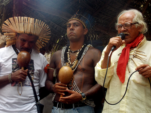 Gobierno concede derechos a terceros interesados en el territorio.