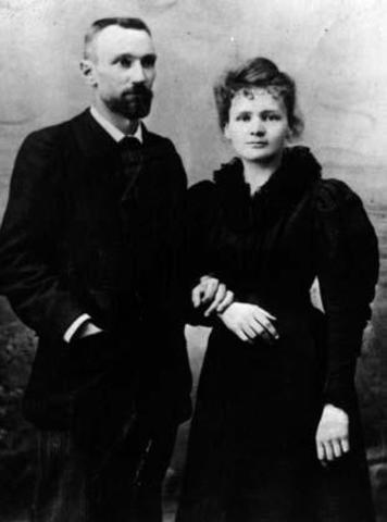 Marie i Pierre contrauen matrimoni.