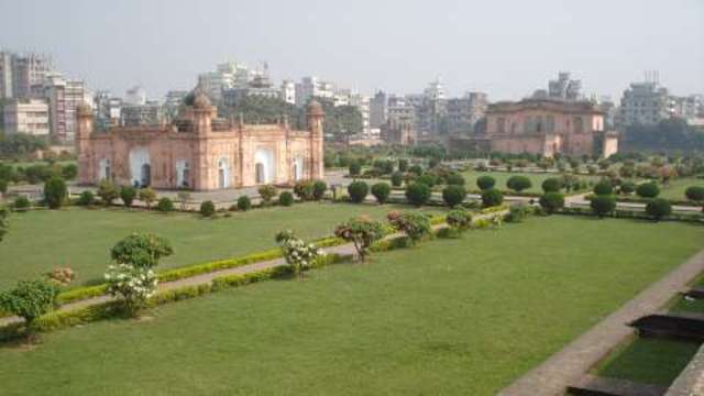 A large building containing several factories in Bangladesh collapses