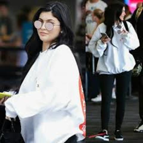 Kylie flys out to help sister, Khloe, amid a cheating scandal