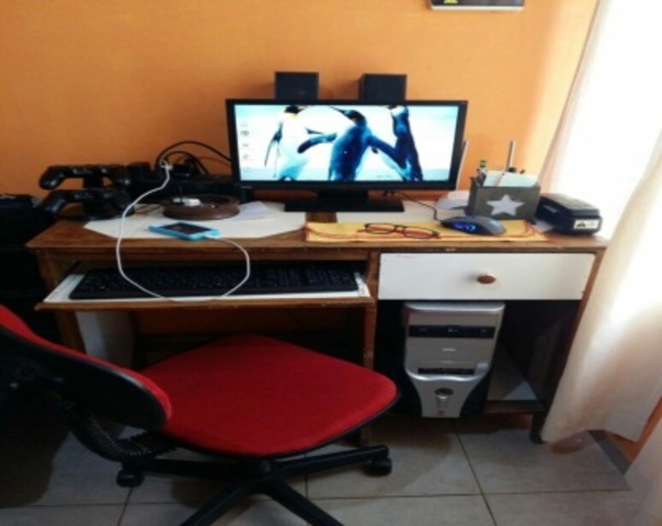 Primera computadora de escritorio familiar.