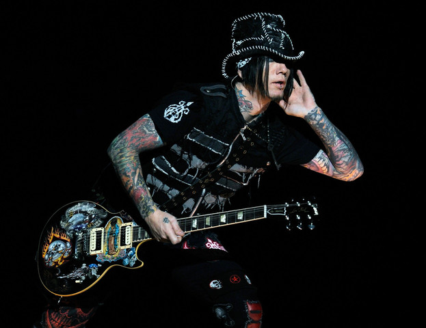 DJ Ashba