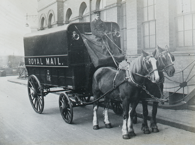 Composition through the medium of the post