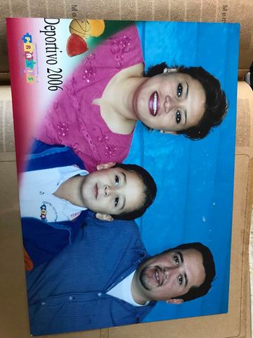 En un festival de Praxis al lado de mis padres a los 5