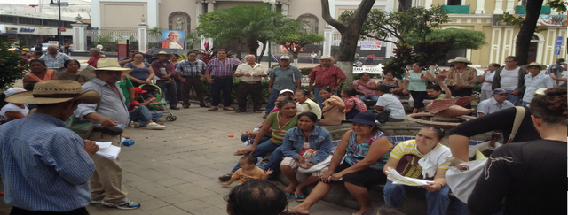 Reunión de los sobrevivientes en el “mercado”
