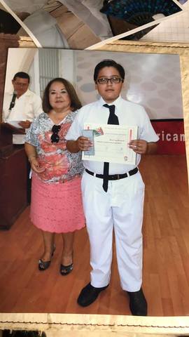 Graduación de primaria a los 12