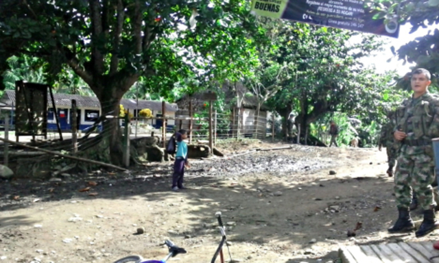 " En memoria de las victimas; El Espectador":Violencia contra la comunidad de Paz de San Jose de Apartado: Atentado contra hospital