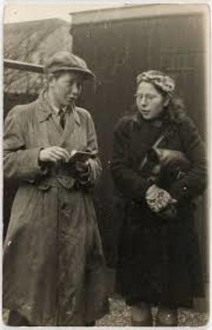 Hannie becomes a part of a resistance group