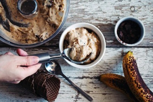 vegan peanut butter chocolate chip ice cream