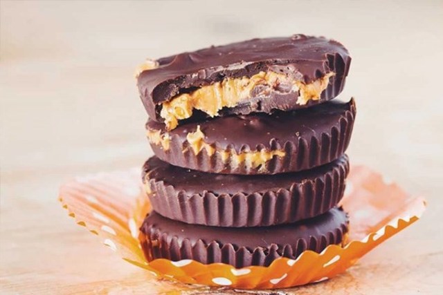 Easy Vegan Peanut Butter Cups