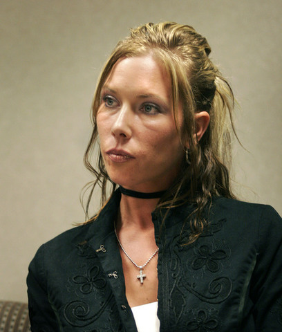 Marries Kimberly Scott.