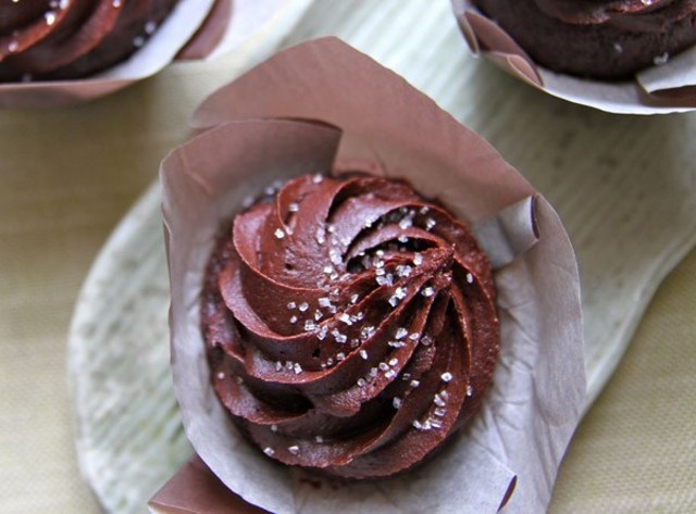 Vegan Chocolate Cupcakes