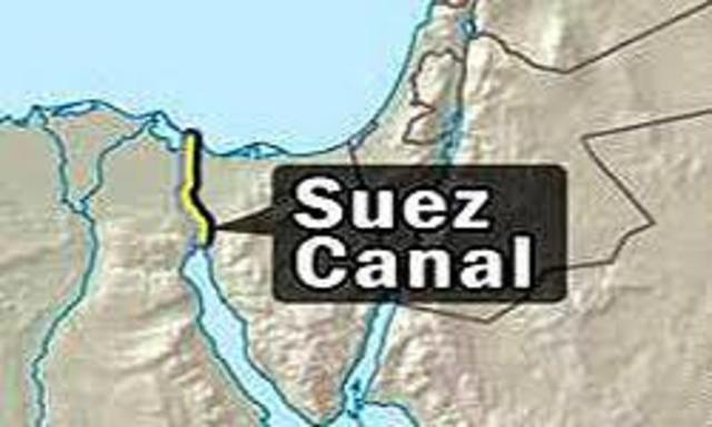 the Suez Canal opens thanks to the explosives