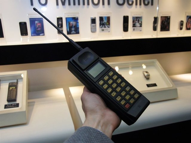 1988 samsungs first phone