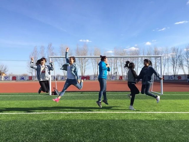 Поступила в университет