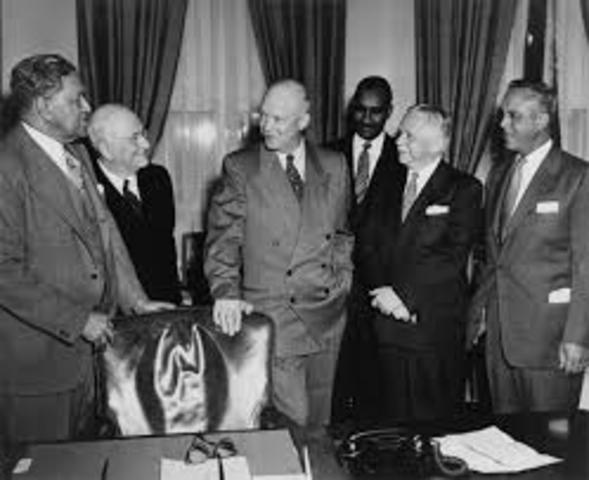 Eisenhower signs civil rights act