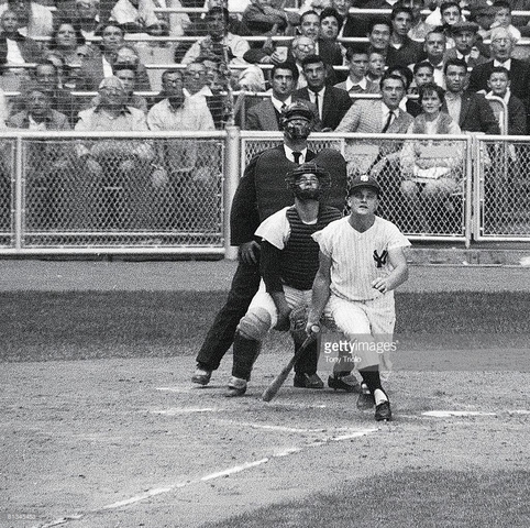 Roger Maris of the Yankees breaks Babe Ruths single season home run record