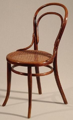 Thonet patenta la técnica de curvado de madera
