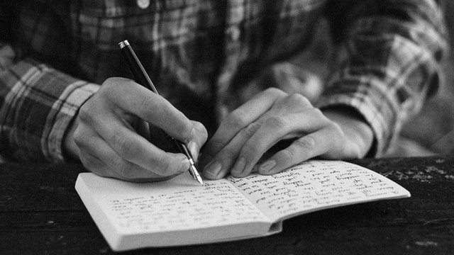 Afectación a los escritores por el BOOM.