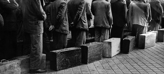 Aitite Jose Maria Laudiotik Deustura emigratu bere familiarekin