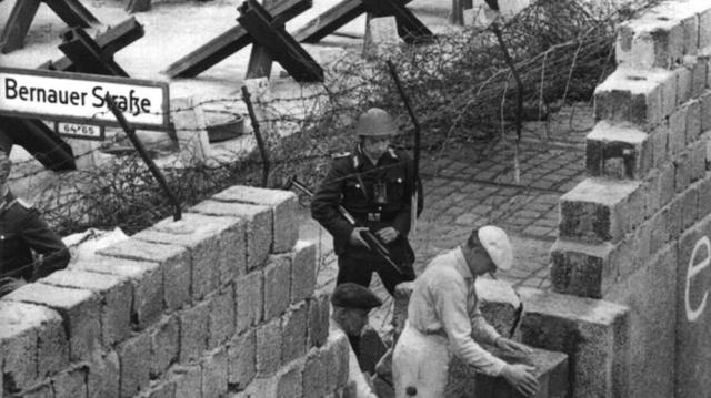 Construction Of The Berlin Wall