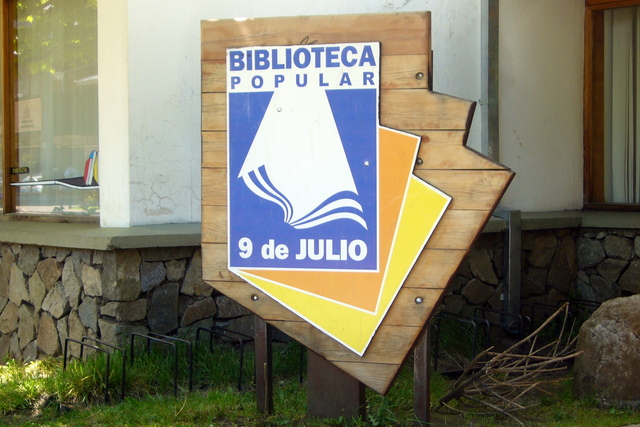 Reunion biblioteca  9 DE Julio