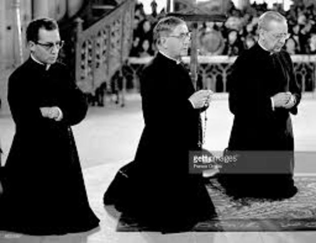 Comienzo de cambios en el gobierno: entra el Opus Dei