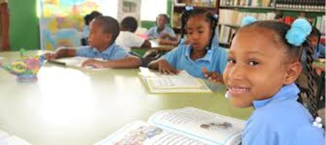 Condicionantes de las reformas educativas dominicana En todas las décadas la educación dominicana se plantea desde la perspectiva mundial, buscando estar al margen de los avances de los países en desarrollo