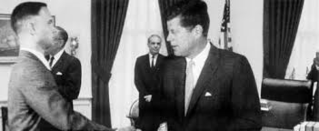 Forrest meets John f. Kennedy