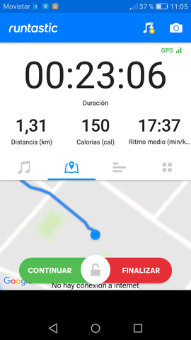 Andando para ir al polideportivo